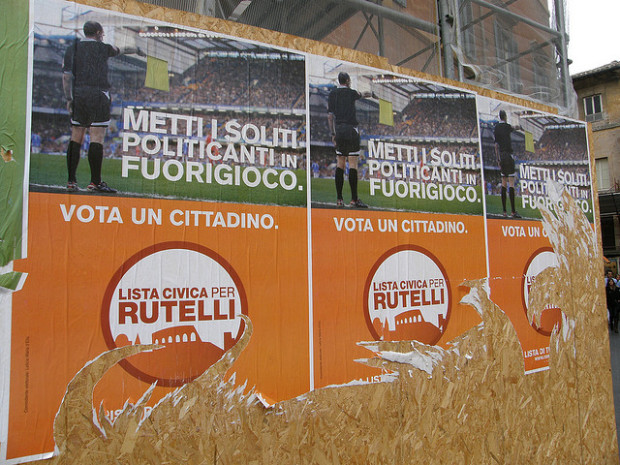 Metti i soliti politicanti in fuorigioco_2452026856_m